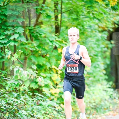 12.10.2025 - Bramfelder Halbmarathon 2025 Dr. Thomas Lammeyer http://msf.ph/oto/9340308 12.10.2025 09:45:24 Laufen 2936 meine-sportfotos.de