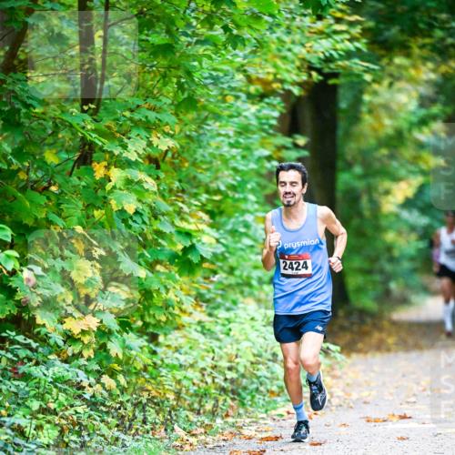 12.10.2025 - Bramfelder Halbmarathon 2025 Dr. Thomas Lammeyer http://msf.ph/oto/9340318 12.10.2025 09:45:59 Laufen 2424 meine-sportfotos.de