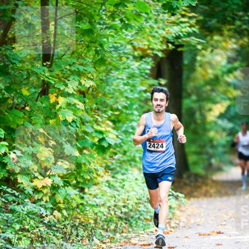 12.10.2025 - Bramfelder Halbmarathon 2025 Dr. Thomas Lammeyer http://msf.ph/oto/9340319 12.10.2025 09:45:59 Laufen 2424 meine-sportfotos.de