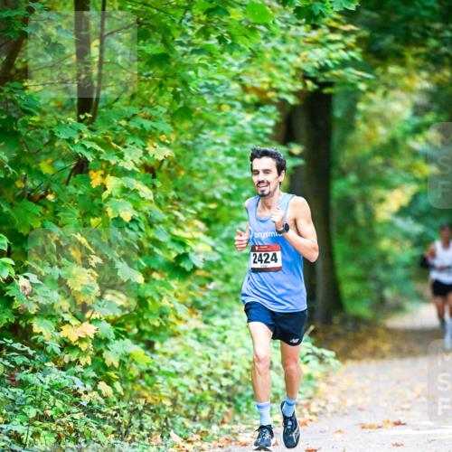 12.10.2025 - Bramfelder Halbmarathon 2025 Dr. Thomas Lammeyer http://msf.ph/oto/9340321 12.10.2025 09:45:59 Laufen 2424 meine-sportfotos.de