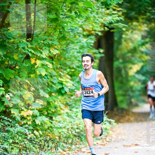 12.10.2025 - Bramfelder Halbmarathon 2025 Dr. Thomas Lammeyer http://msf.ph/oto/9340322 12.10.2025 09:45:59 Laufen 2424 meine-sportfotos.de