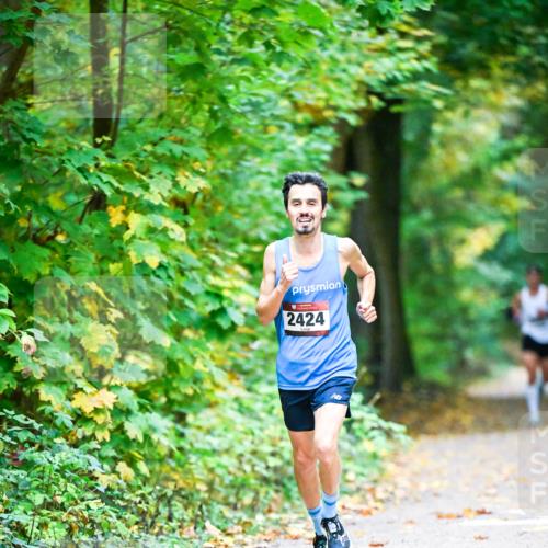 12.10.2025 - Bramfelder Halbmarathon 2025 Dr. Thomas Lammeyer http://msf.ph/oto/9340323 12.10.2025 09:45:59 Laufen 0, 2424 meine-sportfotos.de