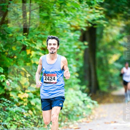 12.10.2025 - Bramfelder Halbmarathon 2025 Dr. Thomas Lammeyer http://msf.ph/oto/9340329 12.10.2025 09:46:00 Laufen 2424 meine-sportfotos.de