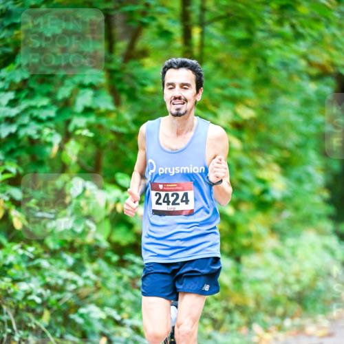 12.10.2025 - Bramfelder Halbmarathon 2025 Dr. Thomas Lammeyer http://msf.ph/oto/9340334 12.10.2025 09:46:01 Laufen 34, 2424 meine-sportfotos.de