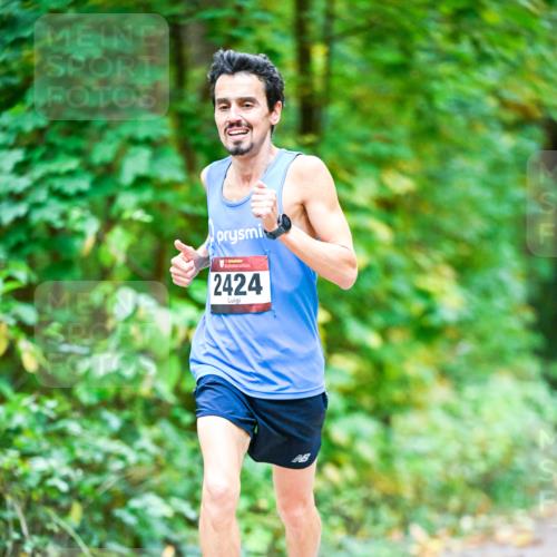 12.10.2025 - Bramfelder Halbmarathon 2025 Dr. Thomas Lammeyer http://msf.ph/oto/9340335 12.10.2025 09:46:01 Laufen 2424 meine-sportfotos.de
