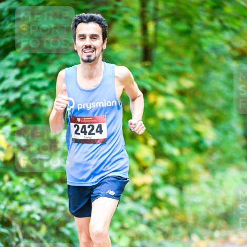 12.10.2025 - Bramfelder Halbmarathon 2025 Dr. Thomas Lammeyer http://msf.ph/oto/9340337 12.10.2025 09:46:01 Laufen 34, 2424 meine-sportfotos.de
