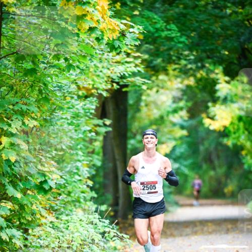 12.10.2025 - Bramfelder Halbmarathon 2025 Dr. Thomas Lammeyer http://msf.ph/oto/9340342 12.10.2025 09:46:05 Laufen 2505 meine-sportfotos.de
