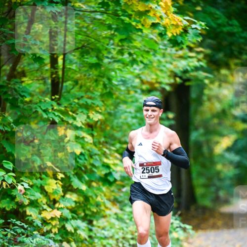 12.10.2025 - Bramfelder Halbmarathon 2025 Dr. Thomas Lammeyer http://msf.ph/oto/9340352 12.10.2025 09:46:07 Laufen 2505, 12 meine-sportfotos.de