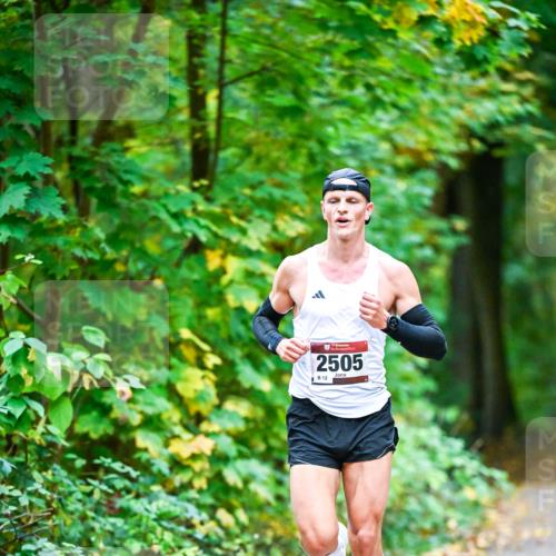 12.10.2025 - Bramfelder Halbmarathon 2025 Dr. Thomas Lammeyer http://msf.ph/oto/9340356 12.10.2025 09:46:07 Laufen 2505, 12 meine-sportfotos.de