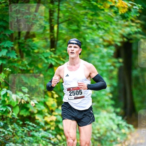 12.10.2025 - Bramfelder Halbmarathon 2025 Dr. Thomas Lammeyer http://msf.ph/oto/9340358 12.10.2025 09:46:07 Laufen 2505, 12 meine-sportfotos.de