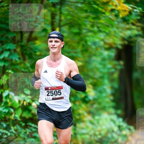 12.10.2025 - Bramfelder Halbmarathon 2025 Dr. Thomas Lammeyer http://msf.ph/oto/9340361 12.10.2025 09:46:08 Laufen 34, 2505, 12 meine-sportfotos.de