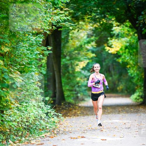 12.10.2025 - Bramfelder Halbmarathon 2025 Dr. Thomas Lammeyer http://msf.ph/oto/9340363 12.10.2025 09:46:24 Laufen 641 meine-sportfotos.de