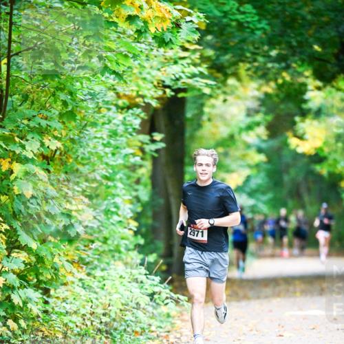 12.10.2025 - Bramfelder Halbmarathon 2025 Dr. Thomas Lammeyer http://msf.ph/oto/9340428 12.10.2025 09:47:28 Laufen 2971 meine-sportfotos.de