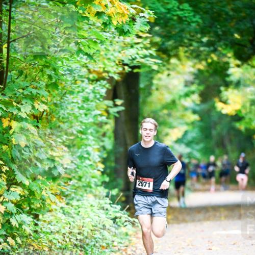 12.10.2025 - Bramfelder Halbmarathon 2025 Dr. Thomas Lammeyer http://msf.ph/oto/9340429 12.10.2025 09:47:29 Laufen 2971 meine-sportfotos.de