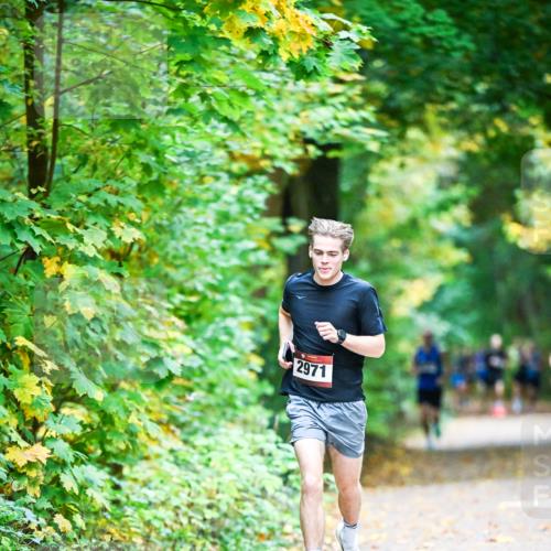 12.10.2025 - Bramfelder Halbmarathon 2025 Dr. Thomas Lammeyer http://msf.ph/oto/9340433 12.10.2025 09:47:29 Laufen 2971 meine-sportfotos.de