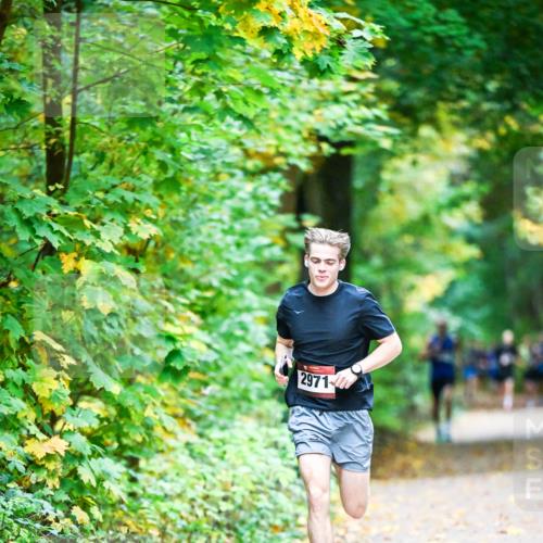 12.10.2025 - Bramfelder Halbmarathon 2025 Dr. Thomas Lammeyer http://msf.ph/oto/9340434 12.10.2025 09:47:29 Laufen 2971 meine-sportfotos.de