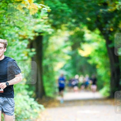 12.10.2025 - Bramfelder Halbmarathon 2025 Dr. Thomas Lammeyer http://msf.ph/oto/9340445 12.10.2025 09:47:31 Laufen  meine-sportfotos.de