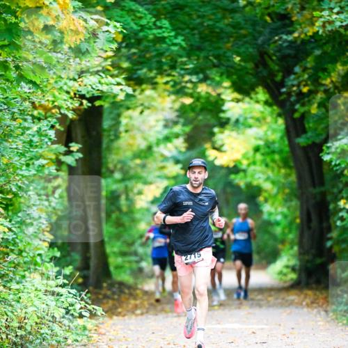 12.10.2025 - Bramfelder Halbmarathon 2025 Dr. Thomas Lammeyer http://msf.ph/oto/9340464 12.10.2025 09:47:44 Laufen 2715 meine-sportfotos.de