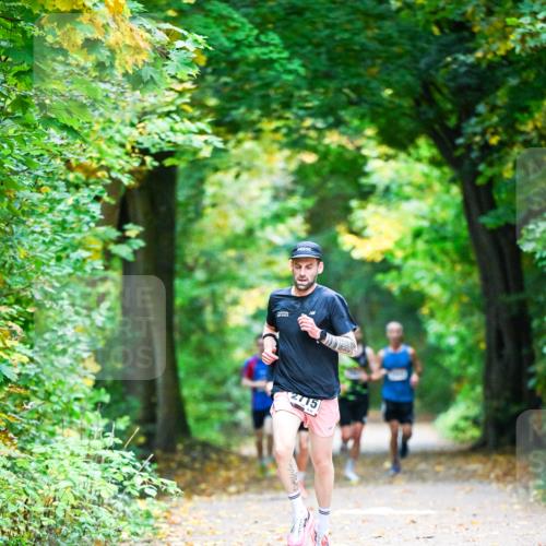 12.10.2025 - Bramfelder Halbmarathon 2025 Dr. Thomas Lammeyer http://msf.ph/oto/9340466 12.10.2025 09:47:44 Laufen 2715 meine-sportfotos.de