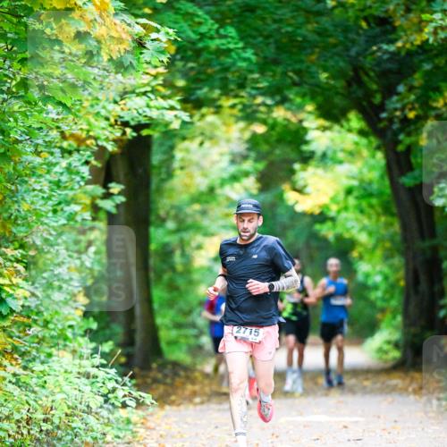 12.10.2025 - Bramfelder Halbmarathon 2025 Dr. Thomas Lammeyer http://msf.ph/oto/9340467 12.10.2025 09:47:45 Laufen 2715, 840 meine-sportfotos.de