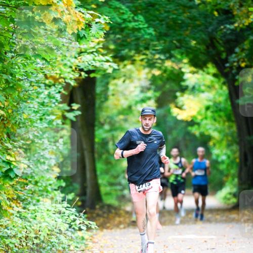 12.10.2025 - Bramfelder Halbmarathon 2025 Dr. Thomas Lammeyer http://msf.ph/oto/9340469 12.10.2025 09:47:45 Laufen 2715 meine-sportfotos.de
