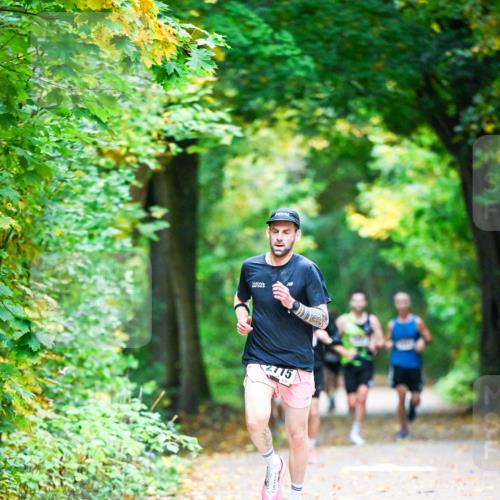 12.10.2025 - Bramfelder Halbmarathon 2025 Dr. Thomas Lammeyer http://msf.ph/oto/9340471 12.10.2025 09:47:45 Laufen 2715 meine-sportfotos.de