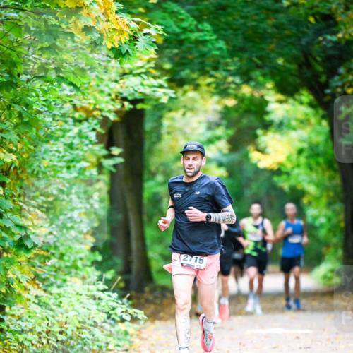 12.10.2025 - Bramfelder Halbmarathon 2025 Dr. Thomas Lammeyer http://msf.ph/oto/9340472 12.10.2025 09:47:45 Laufen 2715 meine-sportfotos.de