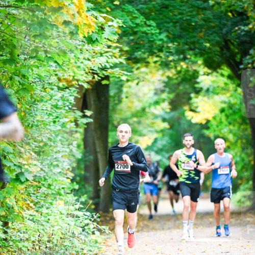 12.10.2025 - Bramfelder Halbmarathon 2025 Dr. Thomas Lammeyer http://msf.ph/oto/9340487 12.10.2025 09:47:48 Laufen 4, 2700, 296, 2965 meine-sportfotos.de