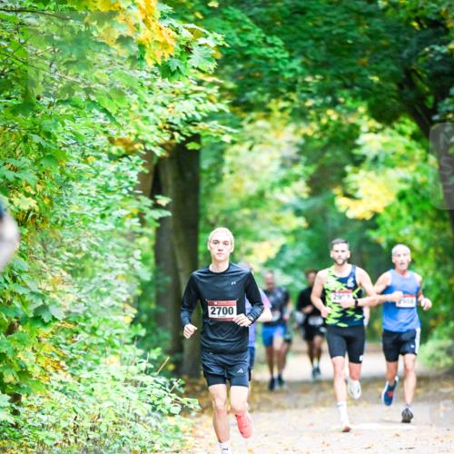 12.10.2025 - Bramfelder Halbmarathon 2025 Dr. Thomas Lammeyer http://msf.ph/oto/9340488 12.10.2025 09:47:48 Laufen 2700 meine-sportfotos.de