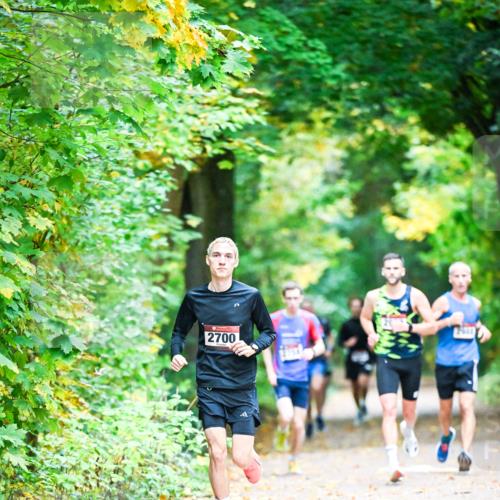 12.10.2025 - Bramfelder Halbmarathon 2025 Dr. Thomas Lammeyer http://msf.ph/oto/9340493 12.10.2025 09:47:49 Laufen 2700, 2981 meine-sportfotos.de