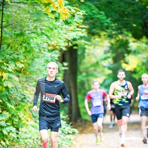 12.10.2025 - Bramfelder Halbmarathon 2025 Dr. Thomas Lammeyer http://msf.ph/oto/9340501 12.10.2025 09:47:50 Laufen 2700 meine-sportfotos.de