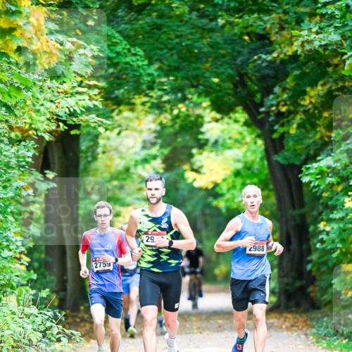 12.10.2025 - Bramfelder Halbmarathon 2025 Dr. Thomas Lammeyer http://msf.ph/oto/9340506 12.10.2025 09:47:51 Laufen 2759, 29, 2988 meine-sportfotos.de