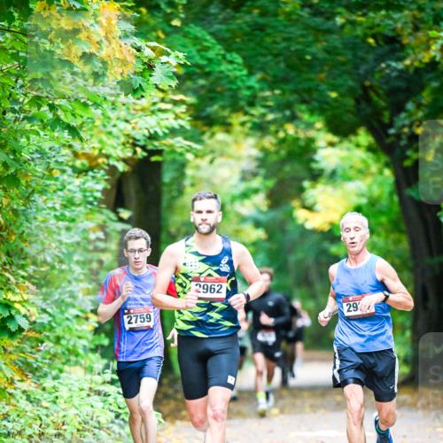 12.10.2025 - Bramfelder Halbmarathon 2025 Dr. Thomas Lammeyer http://msf.ph/oto/9340513 12.10.2025 09:47:52 Laufen 2759, 2962, 29 meine-sportfotos.de