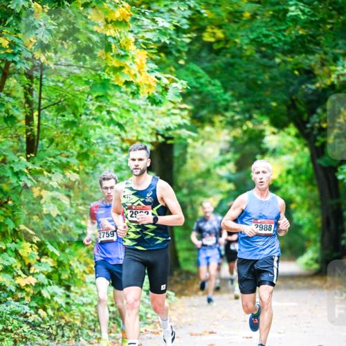 12.10.2025 - Bramfelder Halbmarathon 2025 Dr. Thomas Lammeyer http://msf.ph/oto/9340519 12.10.2025 09:47:53 Laufen 2759, 202, 2988 meine-sportfotos.de