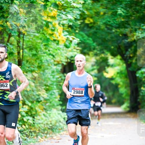 12.10.2025 - Bramfelder Halbmarathon 2025 Dr. Thomas Lammeyer http://msf.ph/oto/9340527 12.10.2025 09:47:55 Laufen 962, 2988 meine-sportfotos.de
