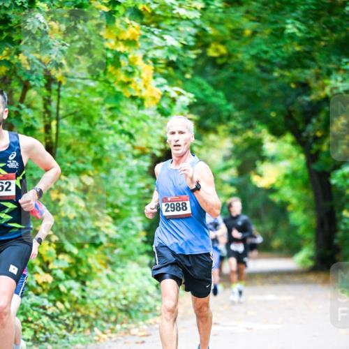 12.10.2025 - Bramfelder Halbmarathon 2025 Dr. Thomas Lammeyer http://msf.ph/oto/9340528 12.10.2025 09:47:55 Laufen 62, 2988 meine-sportfotos.de