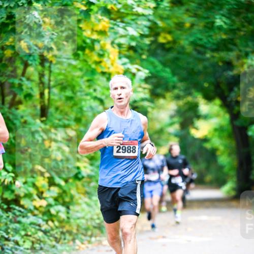 12.10.2025 - Bramfelder Halbmarathon 2025 Dr. Thomas Lammeyer http://msf.ph/oto/9340531 12.10.2025 09:47:55 Laufen 2988 meine-sportfotos.de
