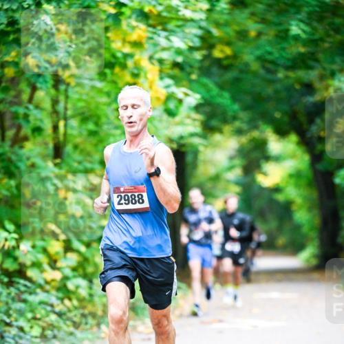 12.10.2025 - Bramfelder Halbmarathon 2025 Dr. Thomas Lammeyer http://msf.ph/oto/9340533 12.10.2025 09:47:55 Laufen 2988 meine-sportfotos.de