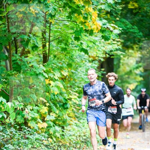 12.10.2025 - Bramfelder Halbmarathon 2025 Dr. Thomas Lammeyer http://msf.ph/oto/9340544 12.10.2025 09:47:58 Laufen 2969, 2549 meine-sportfotos.de