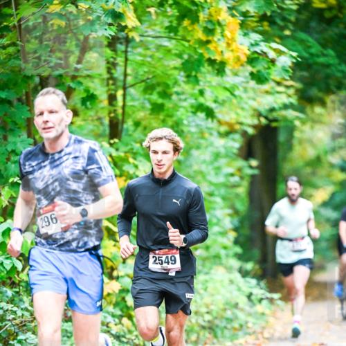 12.10.2025 - Bramfelder Halbmarathon 2025 Dr. Thomas Lammeyer http://msf.ph/oto/9340556 12.10.2025 09:48:00 Laufen 296, 2549 meine-sportfotos.de