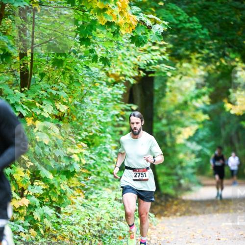 12.10.2025 - Bramfelder Halbmarathon 2025 Dr. Thomas Lammeyer http://msf.ph/oto/9340559 12.10.2025 09:48:01 Laufen 2751 meine-sportfotos.de