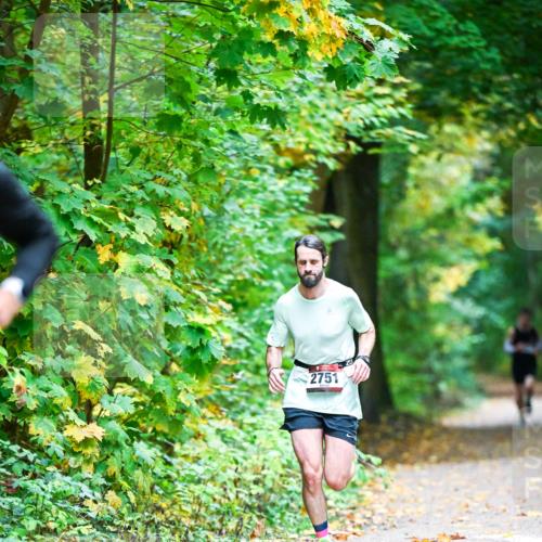 12.10.2025 - Bramfelder Halbmarathon 2025 Dr. Thomas Lammeyer http://msf.ph/oto/9340561 12.10.2025 09:48:01 Laufen 2751 meine-sportfotos.de