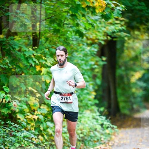 12.10.2025 - Bramfelder Halbmarathon 2025 Dr. Thomas Lammeyer http://msf.ph/oto/9340570 12.10.2025 09:48:02 Laufen 2751 meine-sportfotos.de