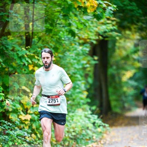 12.10.2025 - Bramfelder Halbmarathon 2025 Dr. Thomas Lammeyer http://msf.ph/oto/9340571 12.10.2025 09:48:02 Laufen 2751 meine-sportfotos.de