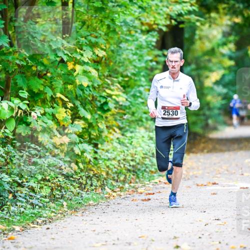 12.10.2025 - Bramfelder Halbmarathon 2025 Dr. Thomas Lammeyer http://msf.ph/oto/9340600 12.10.2025 09:48:23 Laufen 2530 meine-sportfotos.de
