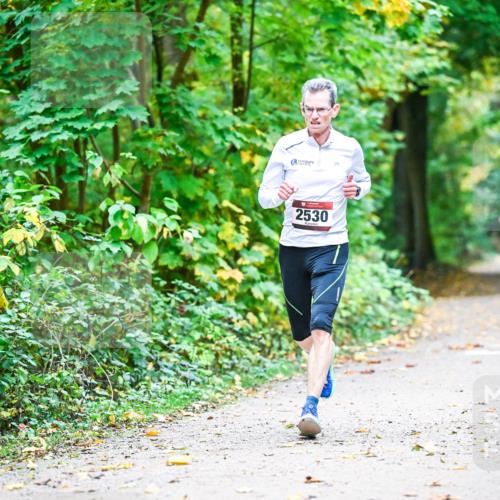 12.10.2025 - Bramfelder Halbmarathon 2025 Dr. Thomas Lammeyer http://msf.ph/oto/9340610 12.10.2025 09:48:24 Laufen 2530 meine-sportfotos.de