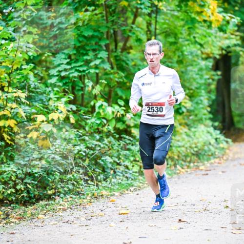 12.10.2025 - Bramfelder Halbmarathon 2025 Dr. Thomas Lammeyer http://msf.ph/oto/9340614 12.10.2025 09:48:25 Laufen 2530 meine-sportfotos.de