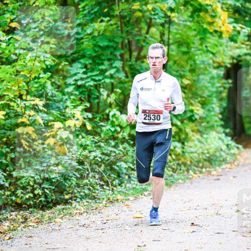 12.10.2025 - Bramfelder Halbmarathon 2025 Dr. Thomas Lammeyer http://msf.ph/oto/9340616 12.10.2025 09:48:25 Laufen 2530 meine-sportfotos.de
