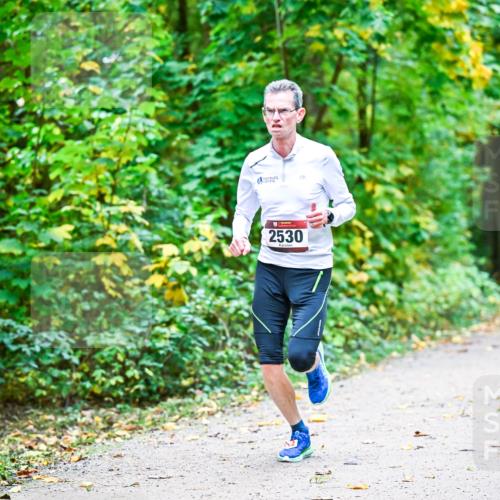 12.10.2025 - Bramfelder Halbmarathon 2025 Dr. Thomas Lammeyer http://msf.ph/oto/9340619 12.10.2025 09:48:25 Laufen 2530 meine-sportfotos.de