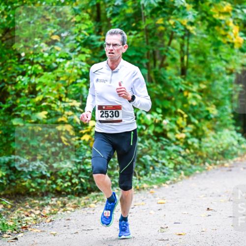 12.10.2025 - Bramfelder Halbmarathon 2025 Dr. Thomas Lammeyer http://msf.ph/oto/9340622 12.10.2025 09:48:26 Laufen 2530 meine-sportfotos.de